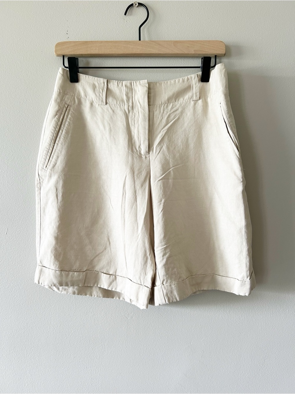 Liz Claiborne • vintage Classic Women's Cream Shorts